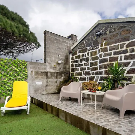 Casa Xadrez Povoacao (Sao Miguel)